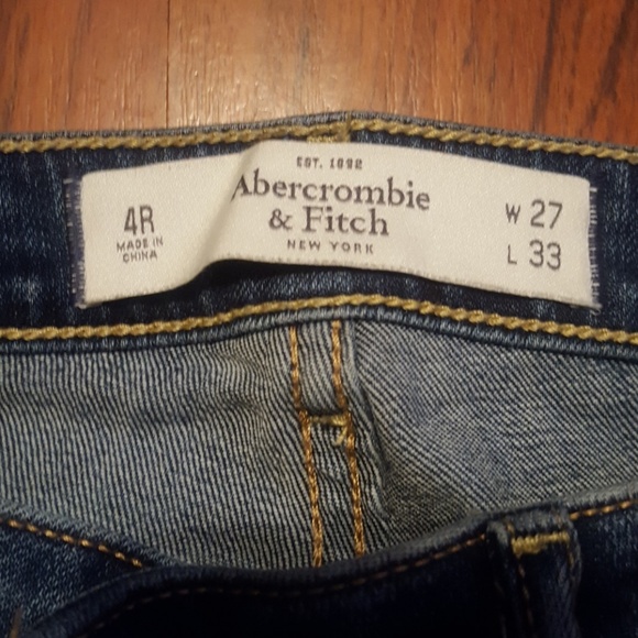 Abercrombie & Fitch - Picture 3 of 3